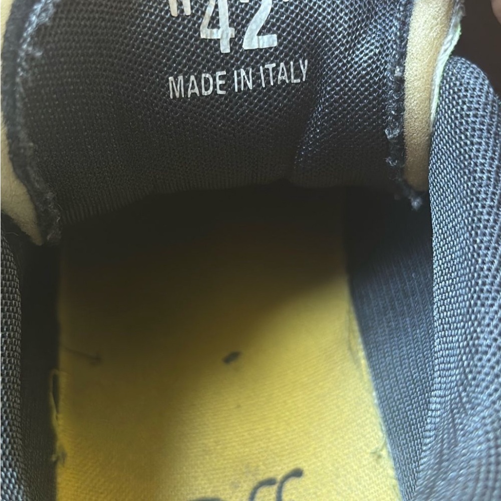Off-White Men's Sneakers